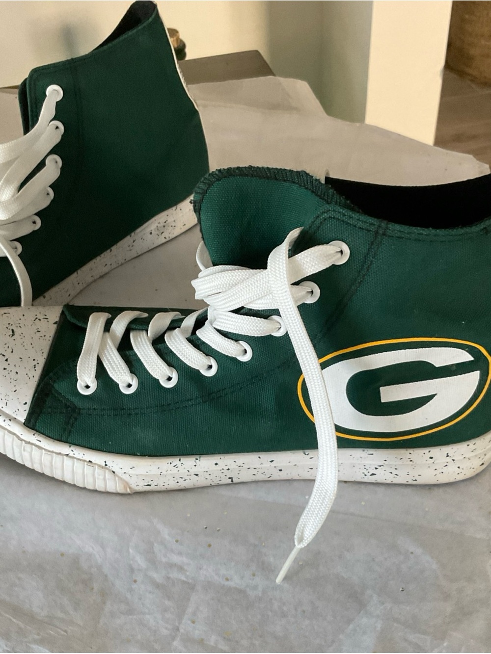 FOCO Green Bay Packers Men's High Top Big Logo Canvas Sneaker Shoes - Size 10